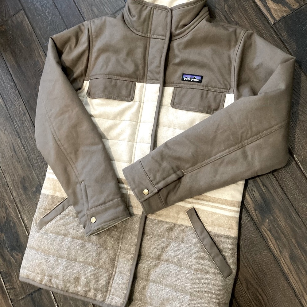 Patagonia Women’s Coat - Size Small